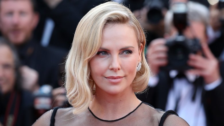 Charlize theron reindeer gam