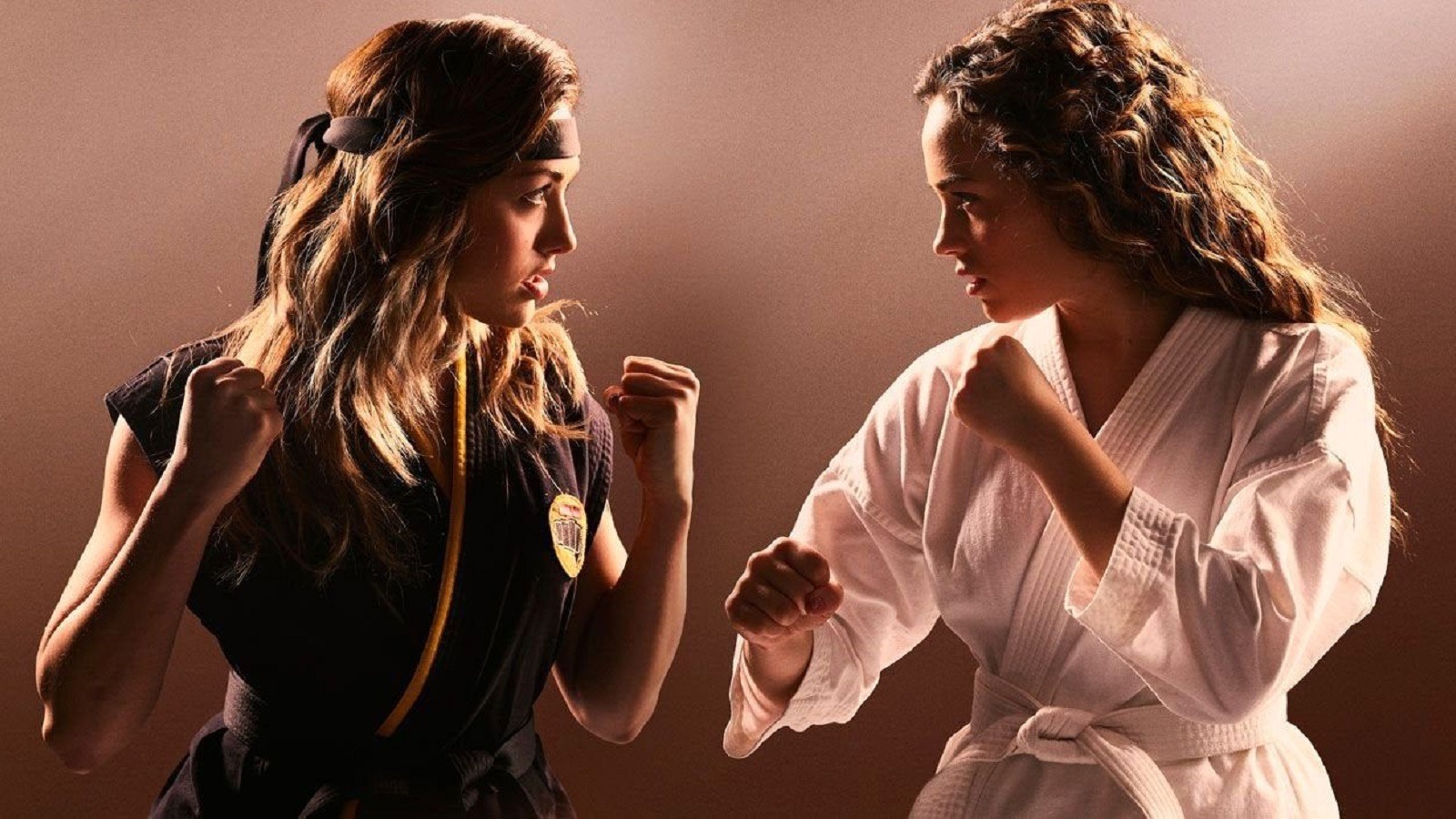 The Cobra Kai Season 3 Stunt That Took Mary Mouser 20 Takes To Land