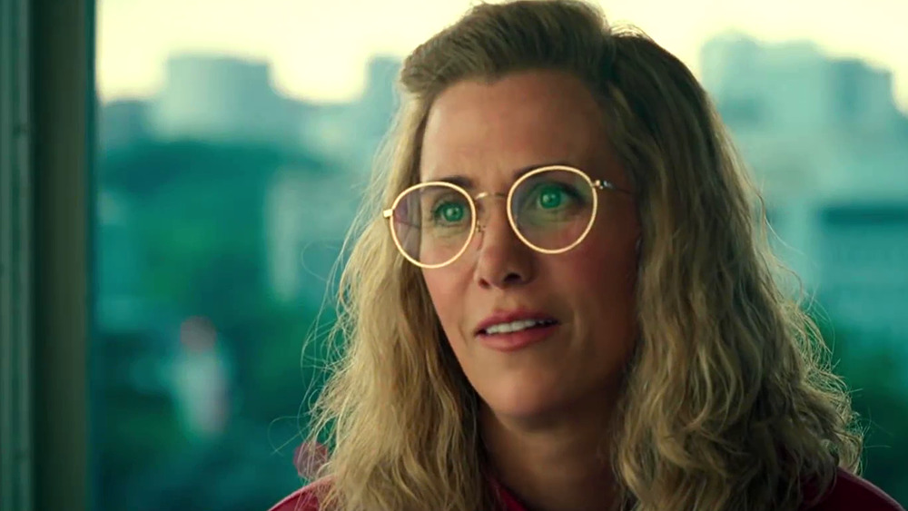 Barbara Minerva in glasses during Wonder Woman 1984
