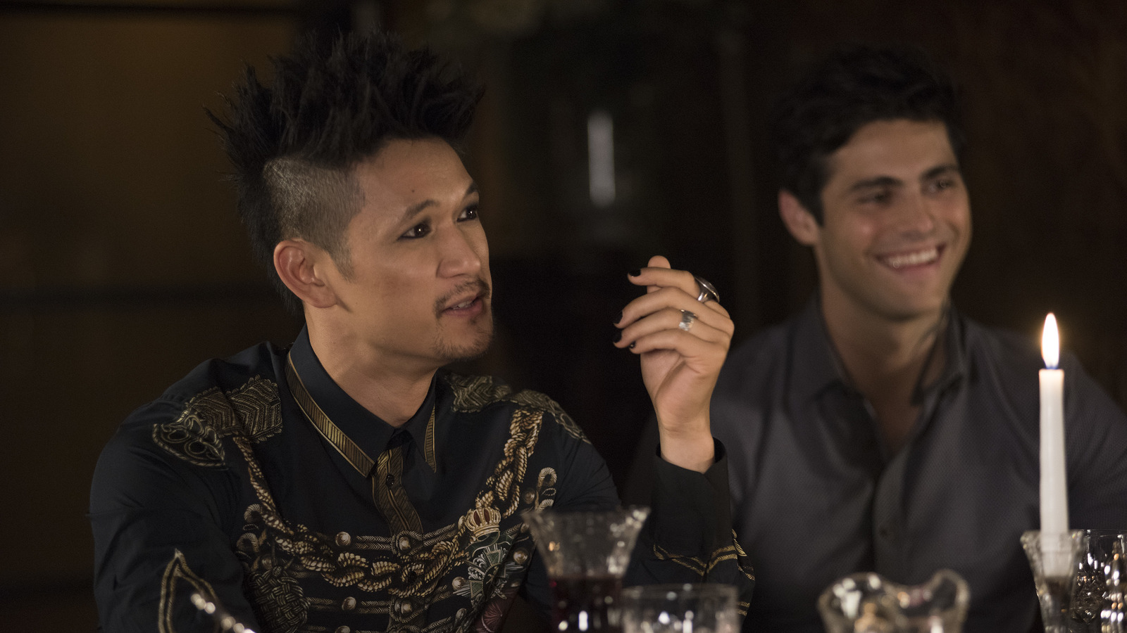 Films Et Séries Tv Avec Harry Shum Jr What Harry Shum Jr. Really Thought Of Magnus And Alec's Shadowhunters
